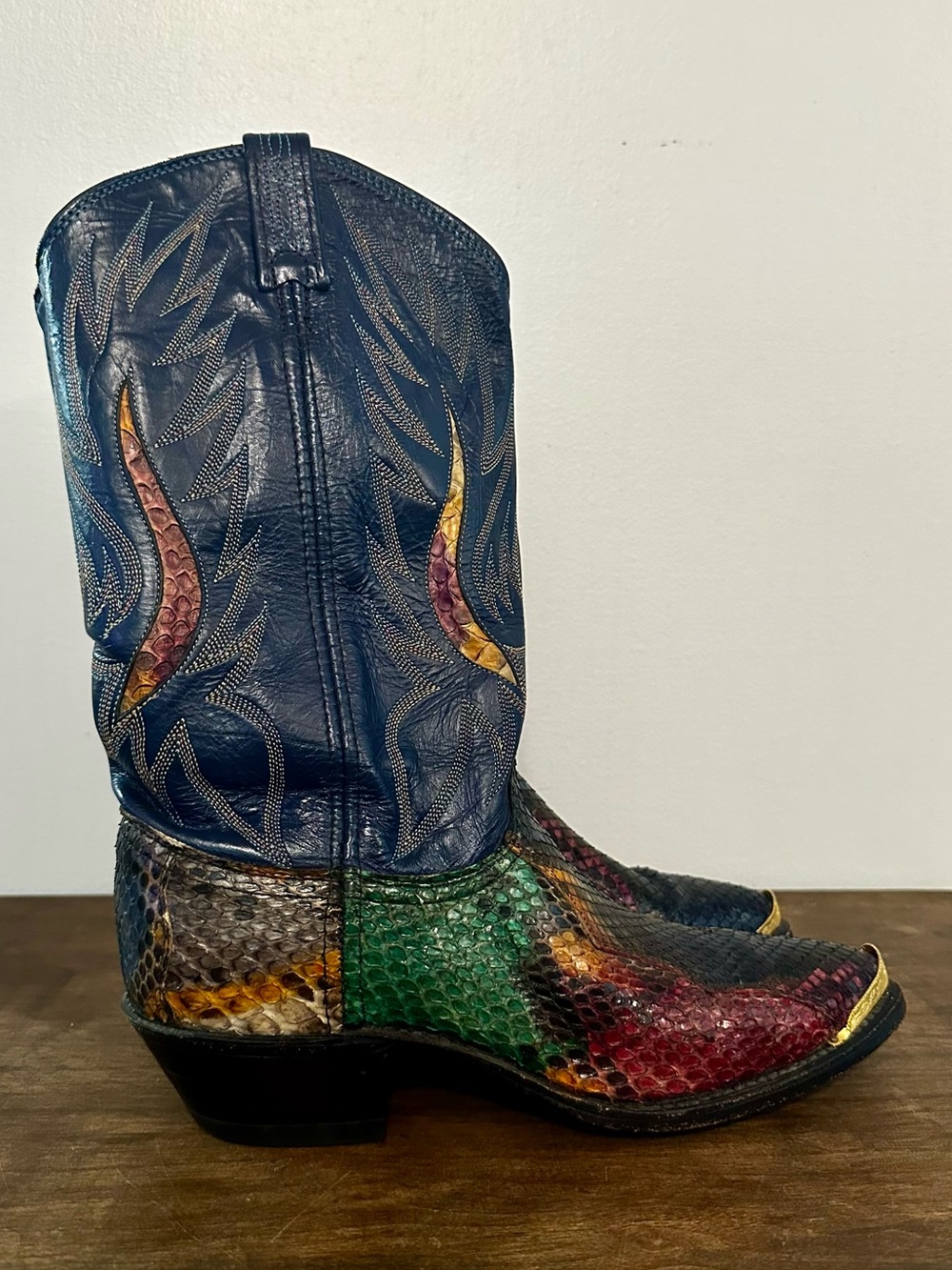 Vintage 90’s Dan Post Rainbow Python Cowgirl Boots 7.5 Snakeskin Tooled Inlay